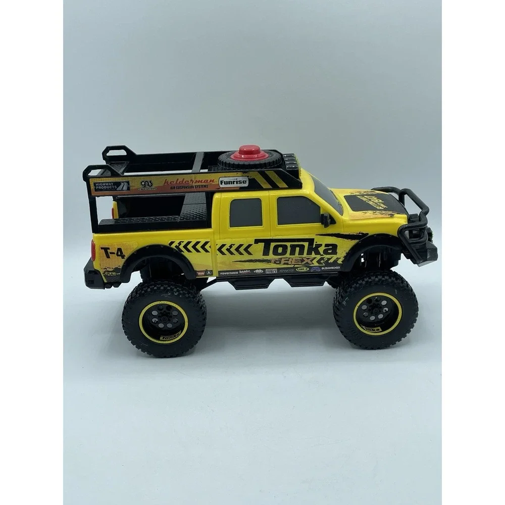 Hasbro Tonka 2012 Funrise To4 Pressed Steel Road Service Rrecker Tow Truck